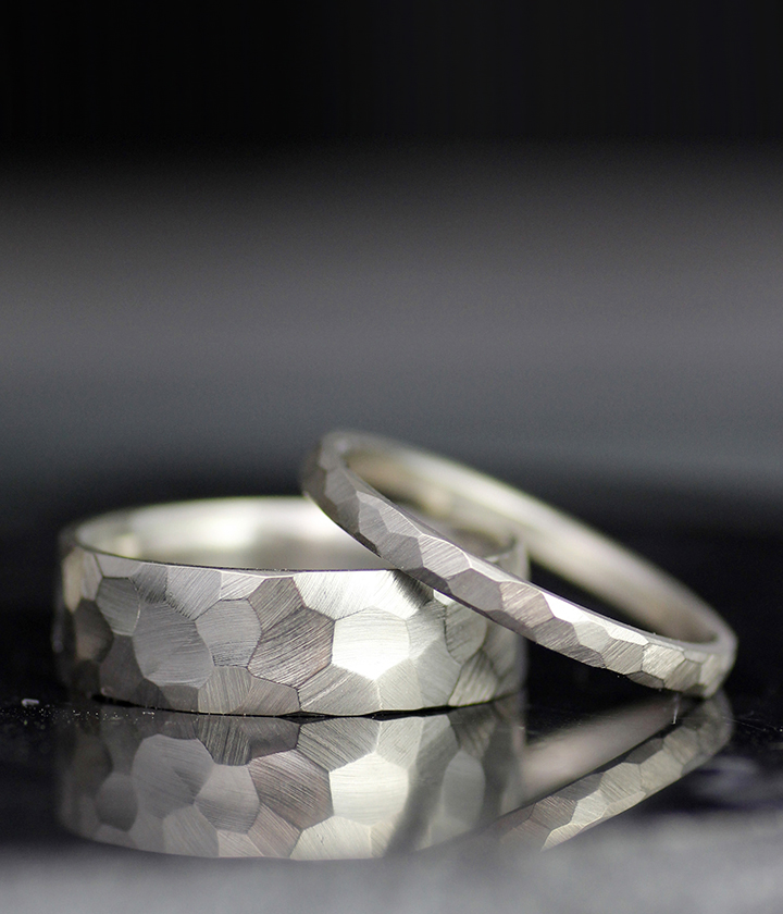 hammered faceted 14k white gold his hers wedding ring set