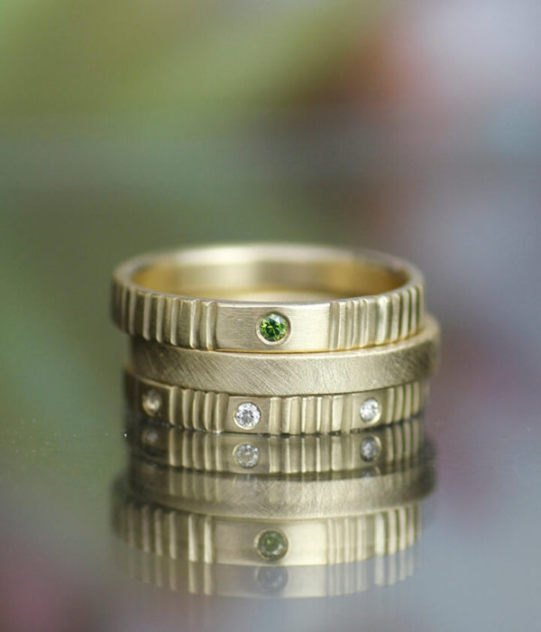 green diamond crenelated stacking set
