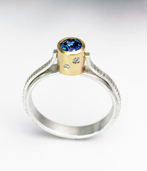 shooting star australian sapphire ring white
