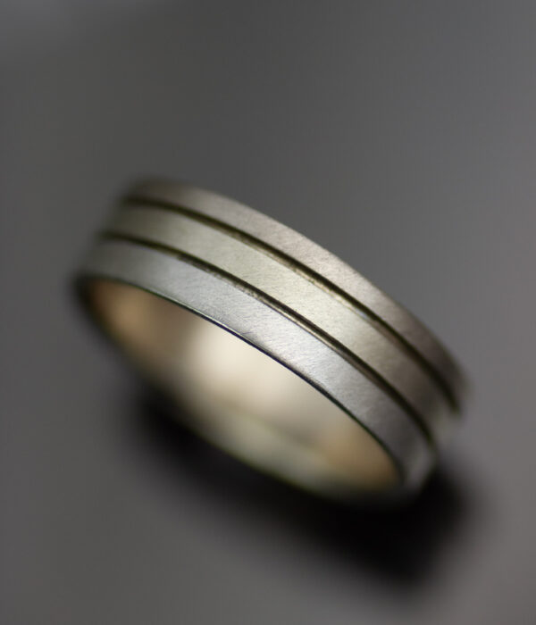 Main Ring Ombre Gold And Platinum Mixed Metals Gender Neutral Wedding Band Scaled