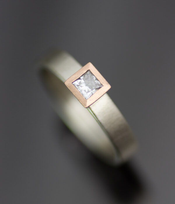 Square Mixed Metals Modern Wedding Band With Diamond And Rose Gold 2 Scaled