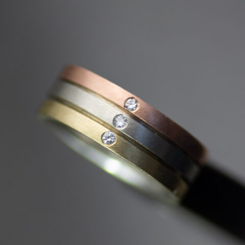 Tri Tone Triple Diamond Parallel Lines Mixed Metals Gender Neutral Wedding Band Zoom Scaled